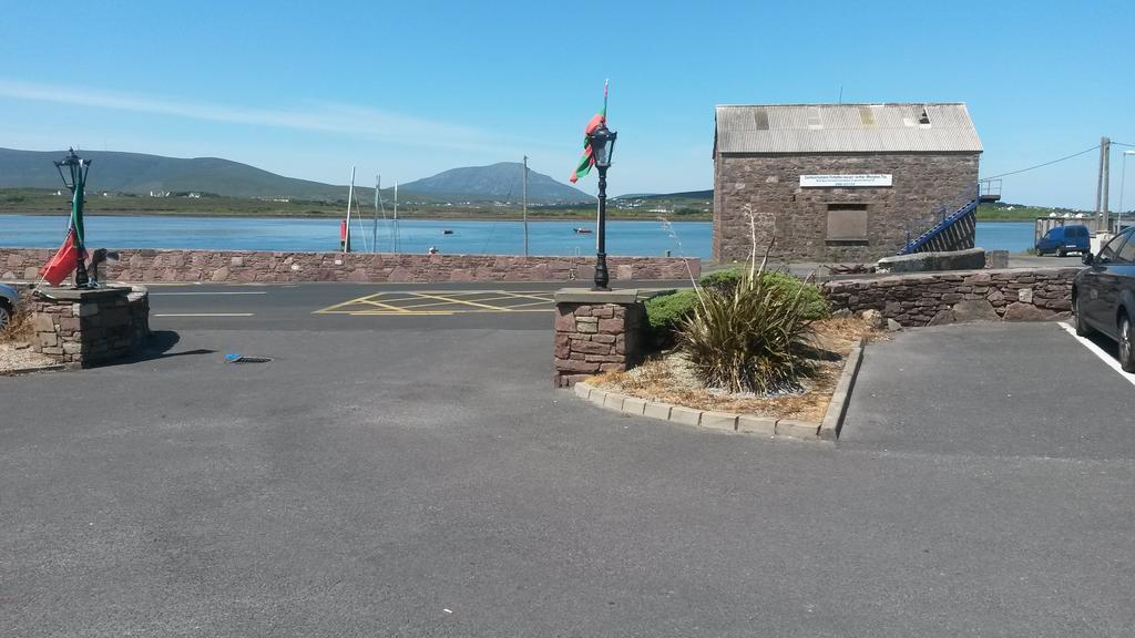 Ostan Oilean Acla Hotel Achill Sound Buitenkant foto