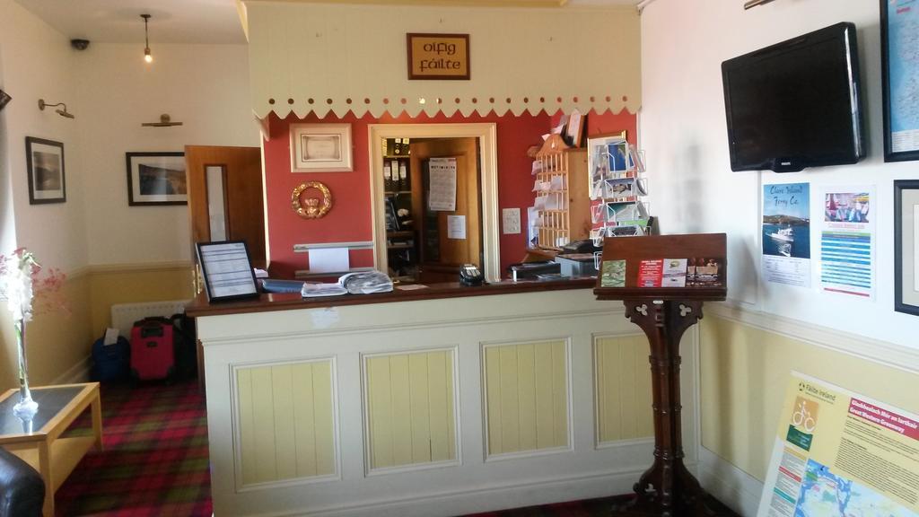 Ostan Oilean Acla Hotel Achill Sound Buitenkant foto