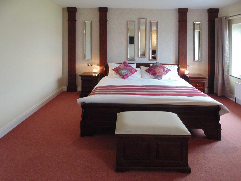 Ostan Oilean Acla Hotel Achill Sound Buitenkant foto