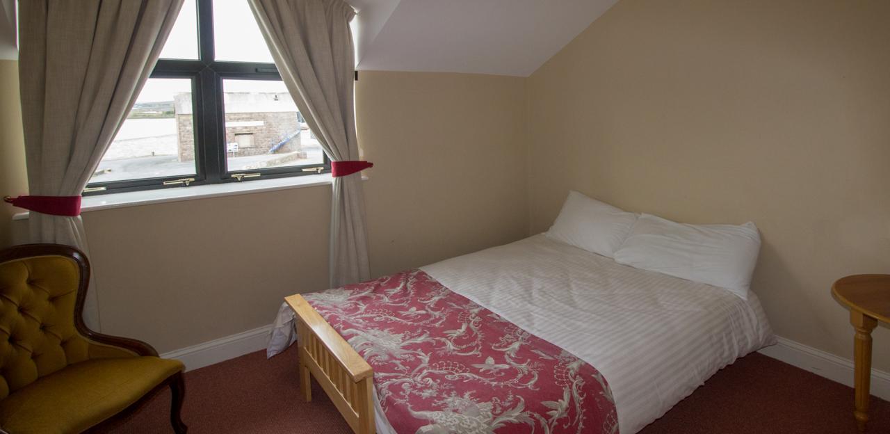 Ostan Oilean Acla Hotel Achill Sound Buitenkant foto